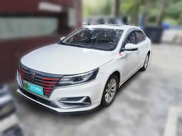 Roewe Roewe i6 New Energy 2017 45T Hybrid Connected Smart Enjoyment Edition