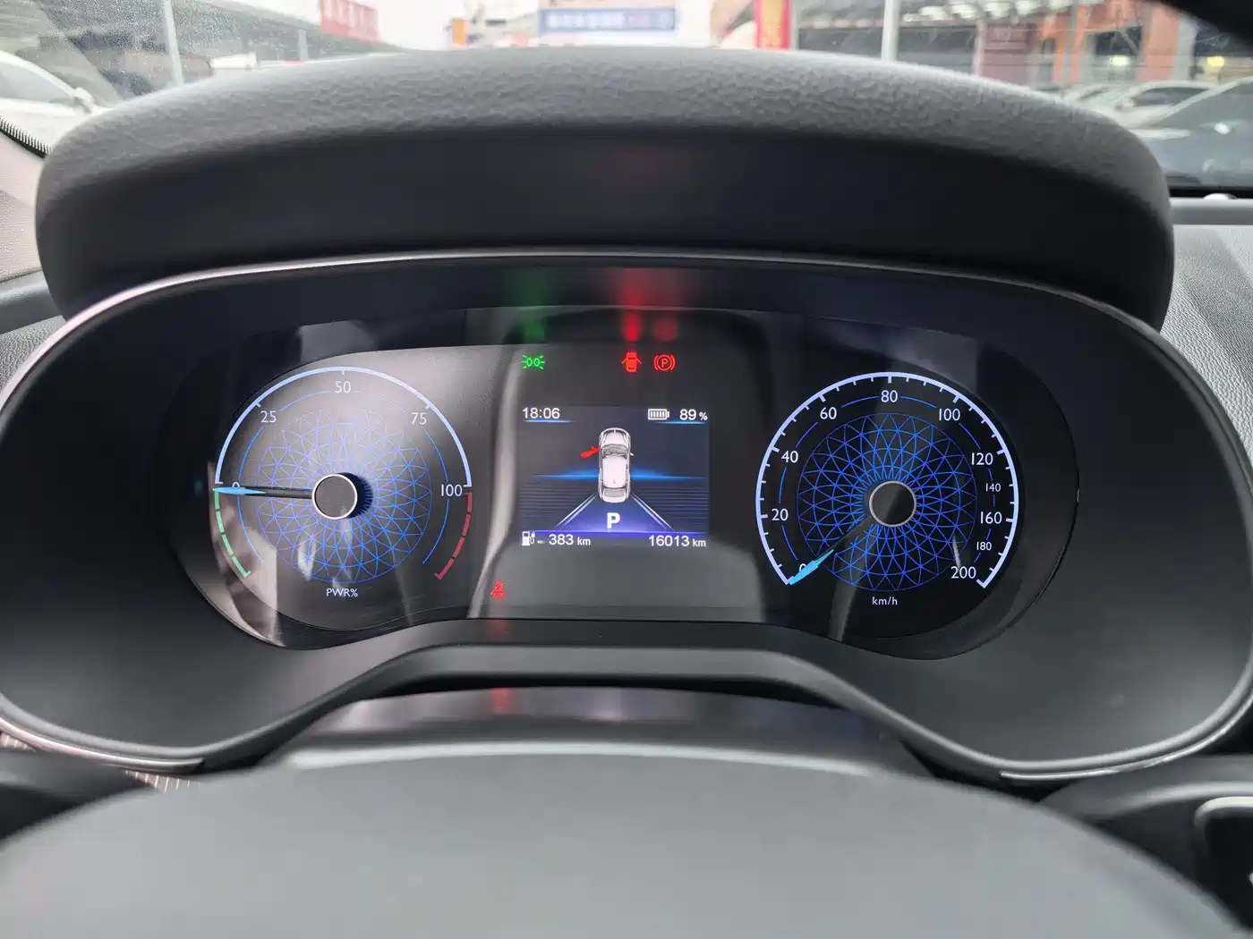 Hongqi E-QM5 2022 431km Charging Enjoyment Edition фото 7