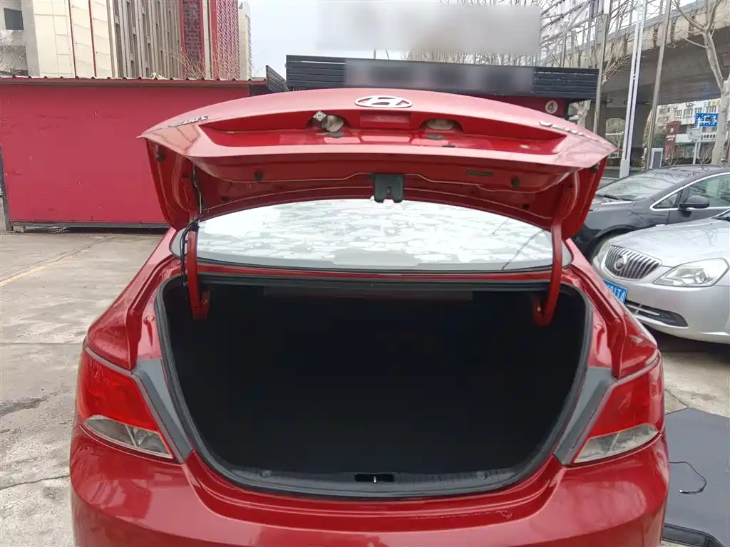 Hyundai Verna 2014 1.4L Automatic Smart GLS фото 15