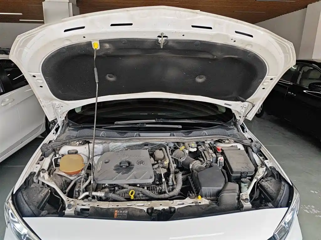 Buick Verano 2020 20T CVT Leading фото 20