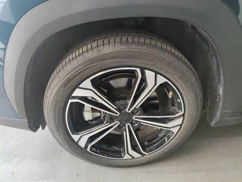 Geely Galaxy Galaxy L7 2025 EM-i 115km Explorer+ Edition фото 20