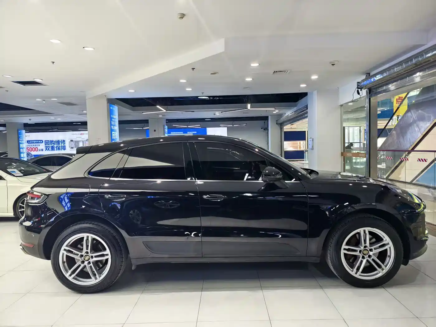 Porsche Macan 2018 Macan 2.0T фото 17