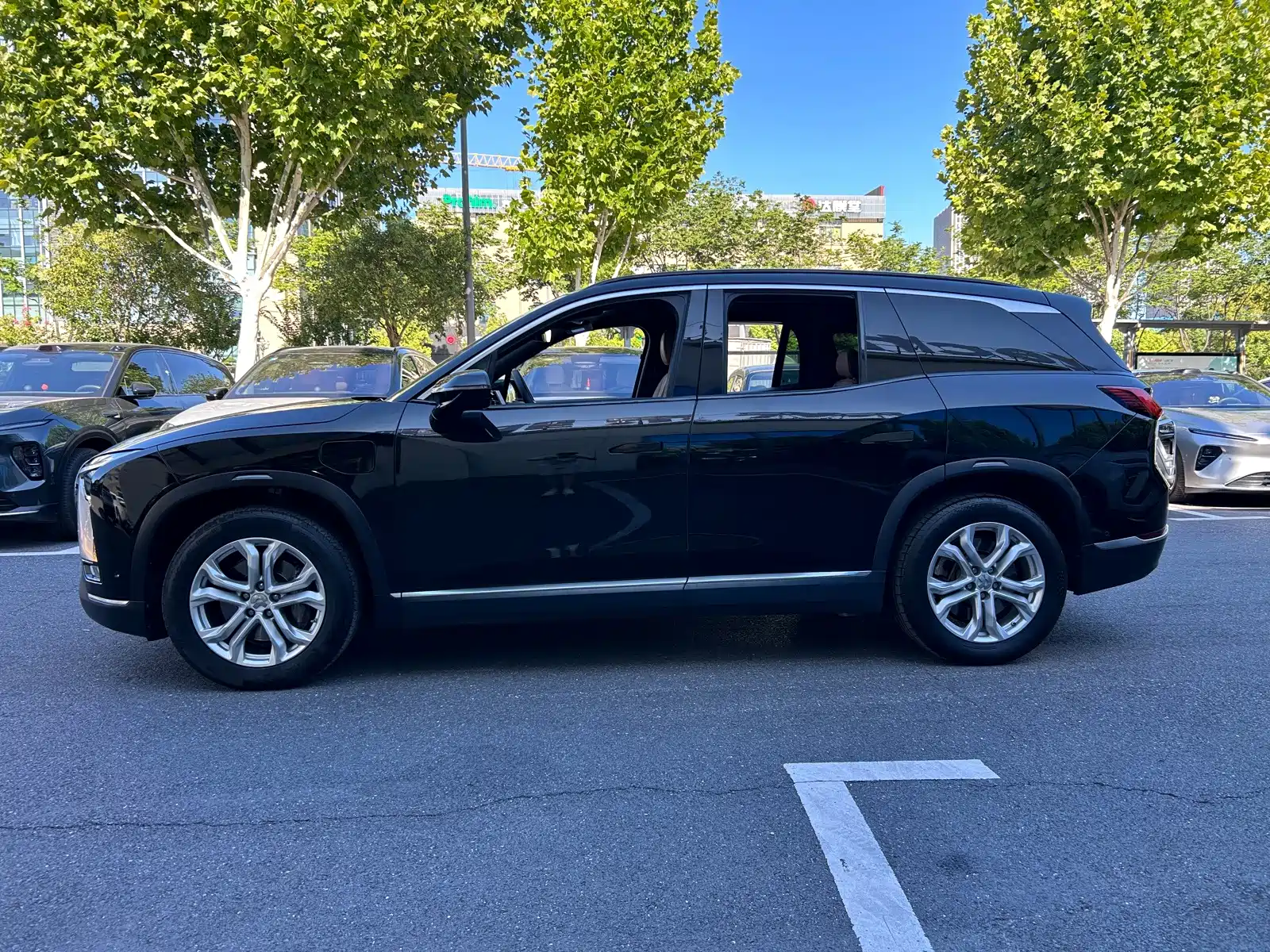 Фото 3 - NIO ES8