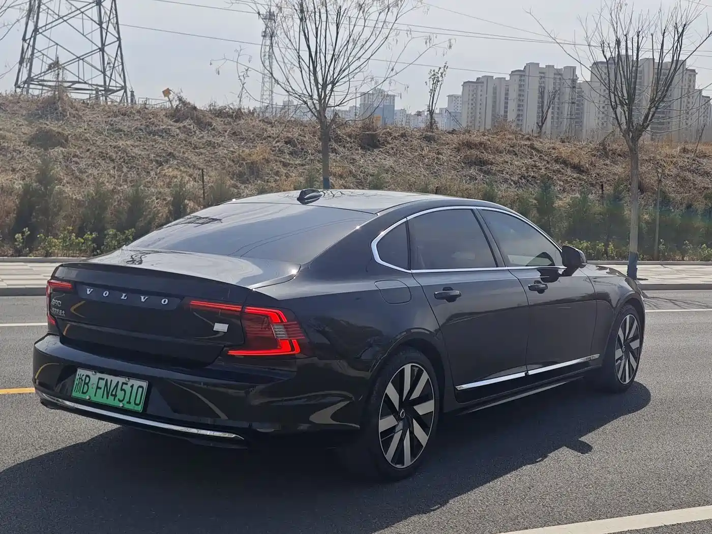 VOLVO S90 PLUG IN HYBRID