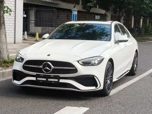 Mercedes-Benz C-Class 2024
