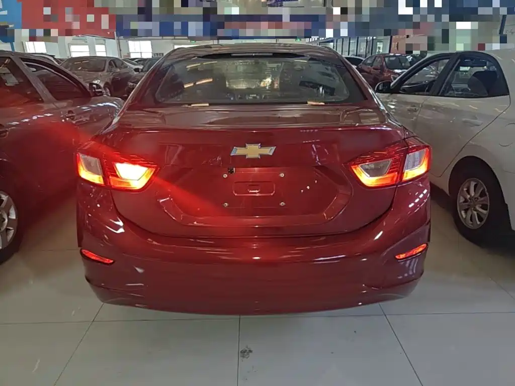 Chevrolet Cruze 2017 2018 320 Automatic Pioneer Sunroof Edition