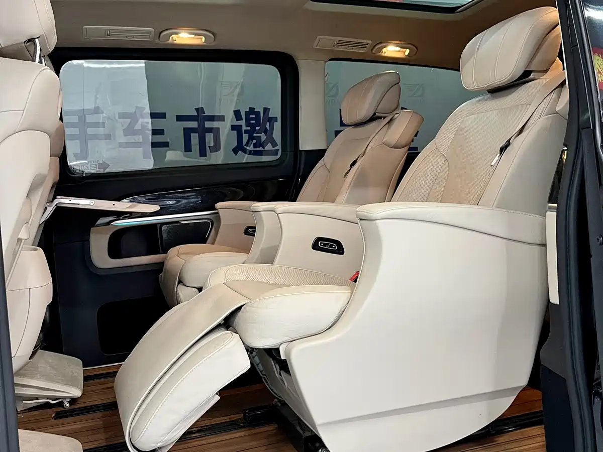 Mercedes-Benz V-Class 2018 V 260 Premium Edition China V фото 12