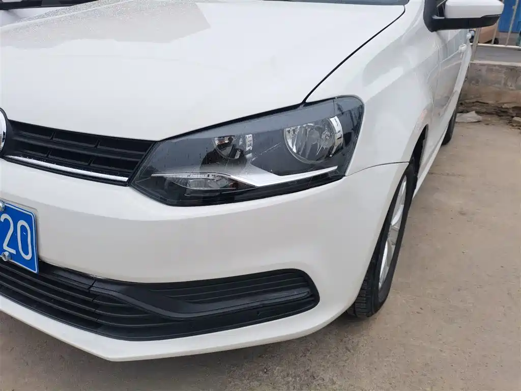 Volkswagen Polo 2016 1.4L Automatic Trend фото 24
