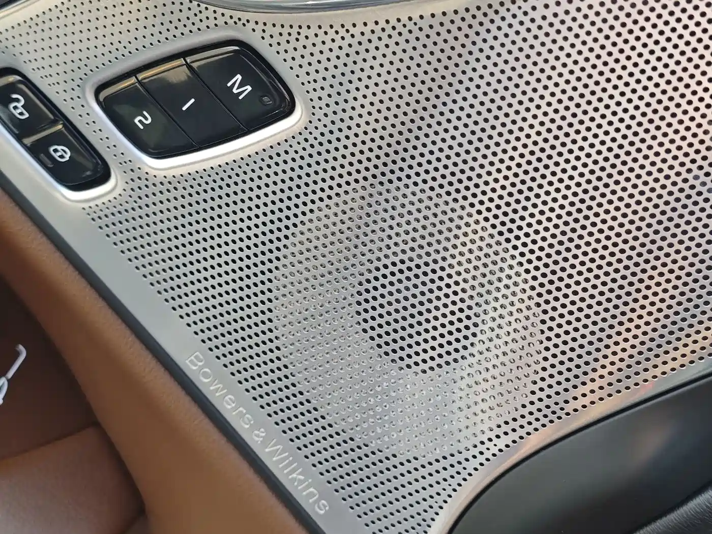 VOLVO S90 PLUG IN HYBRID