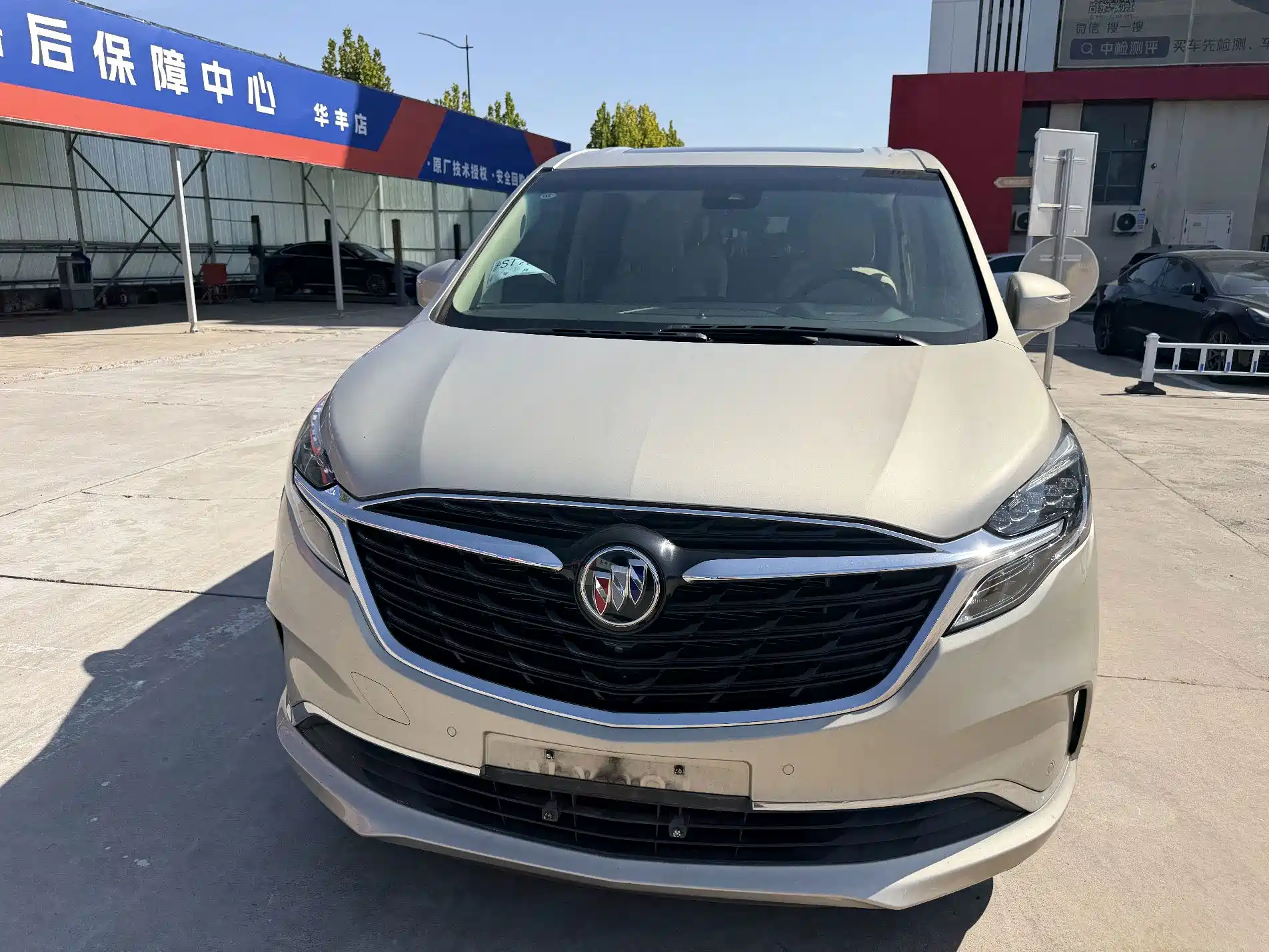 Фото 2 - Buick GL8