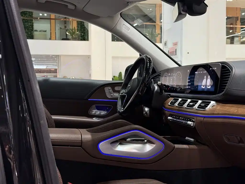 Mercedes-Benz GLS 2024 Model GLS 450 4MATIC Luxury фото 21