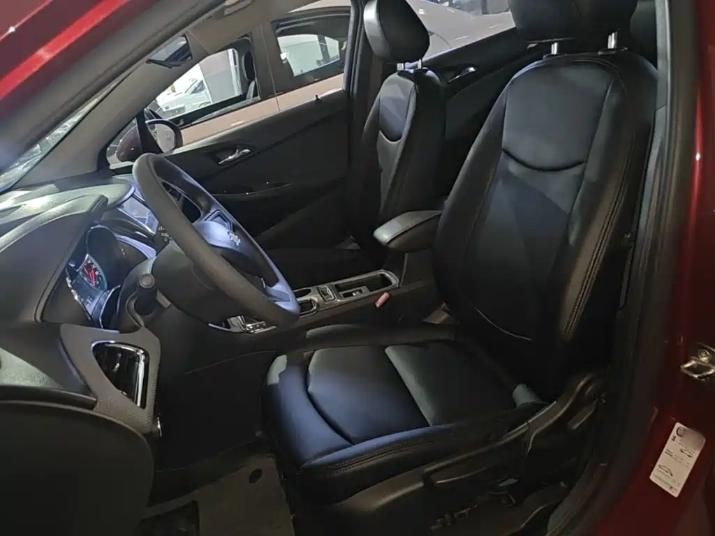 Chevrolet Cruze 2017 2018 320 Automatic Pioneer Sunroof Edition