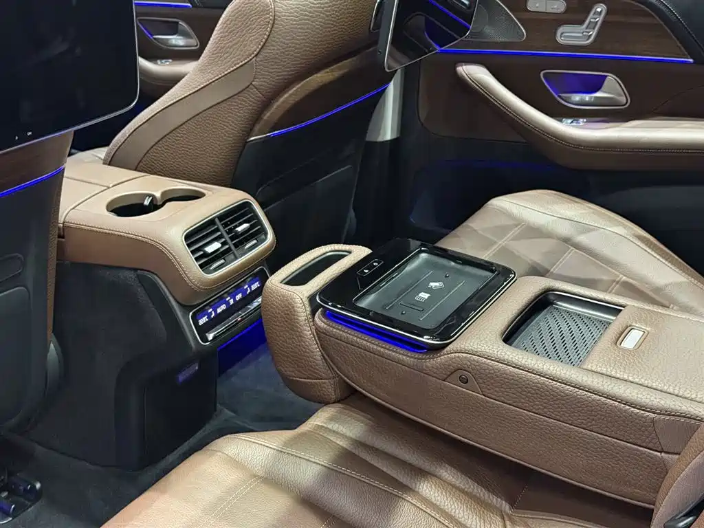 Mercedes-Benz GLS 2024 Model GLS 450 4MATIC Luxury фото 19