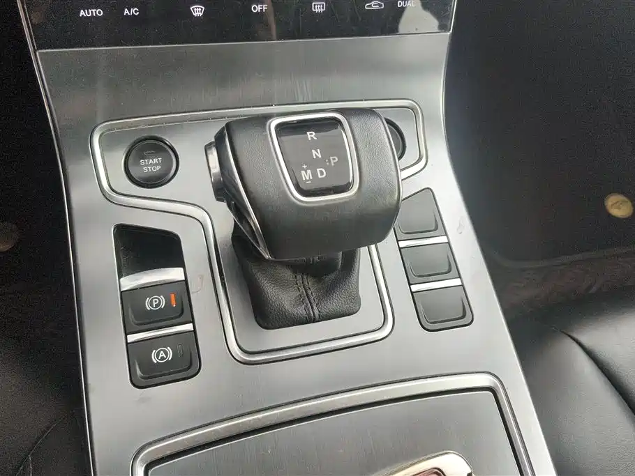 Hongqi H5 2022 Classic Facelift 1.5T DCT Flag Rhythm Edition фото 16