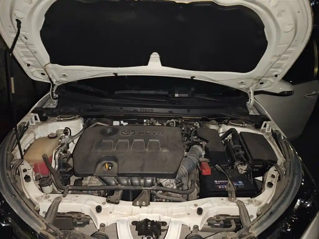 Toyota Corolla 2017 Facelift 1.6L S-CVT GL фото 11