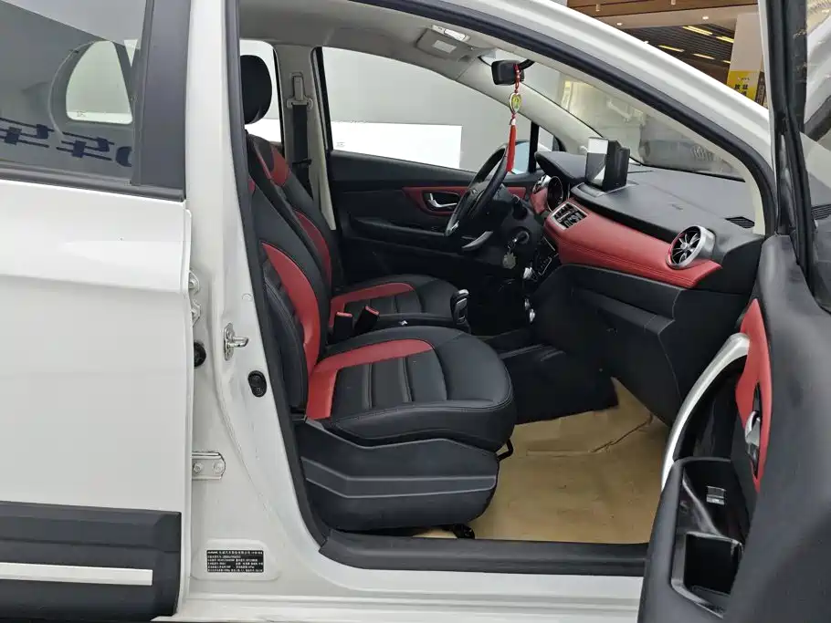 Haval H1 2015 2015 1.5L AMT Urban