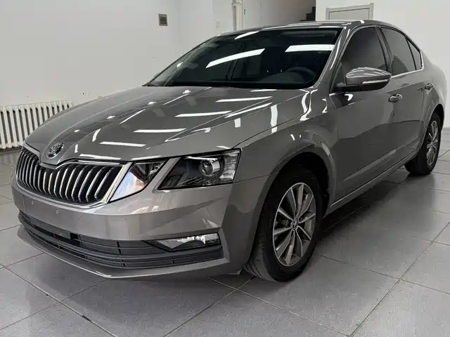 Skoda Octavia 1.5L, Автомат, Комфорт