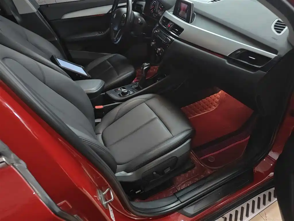 BMW X1 2019 sDrive18Li Fashion Model фото 25
