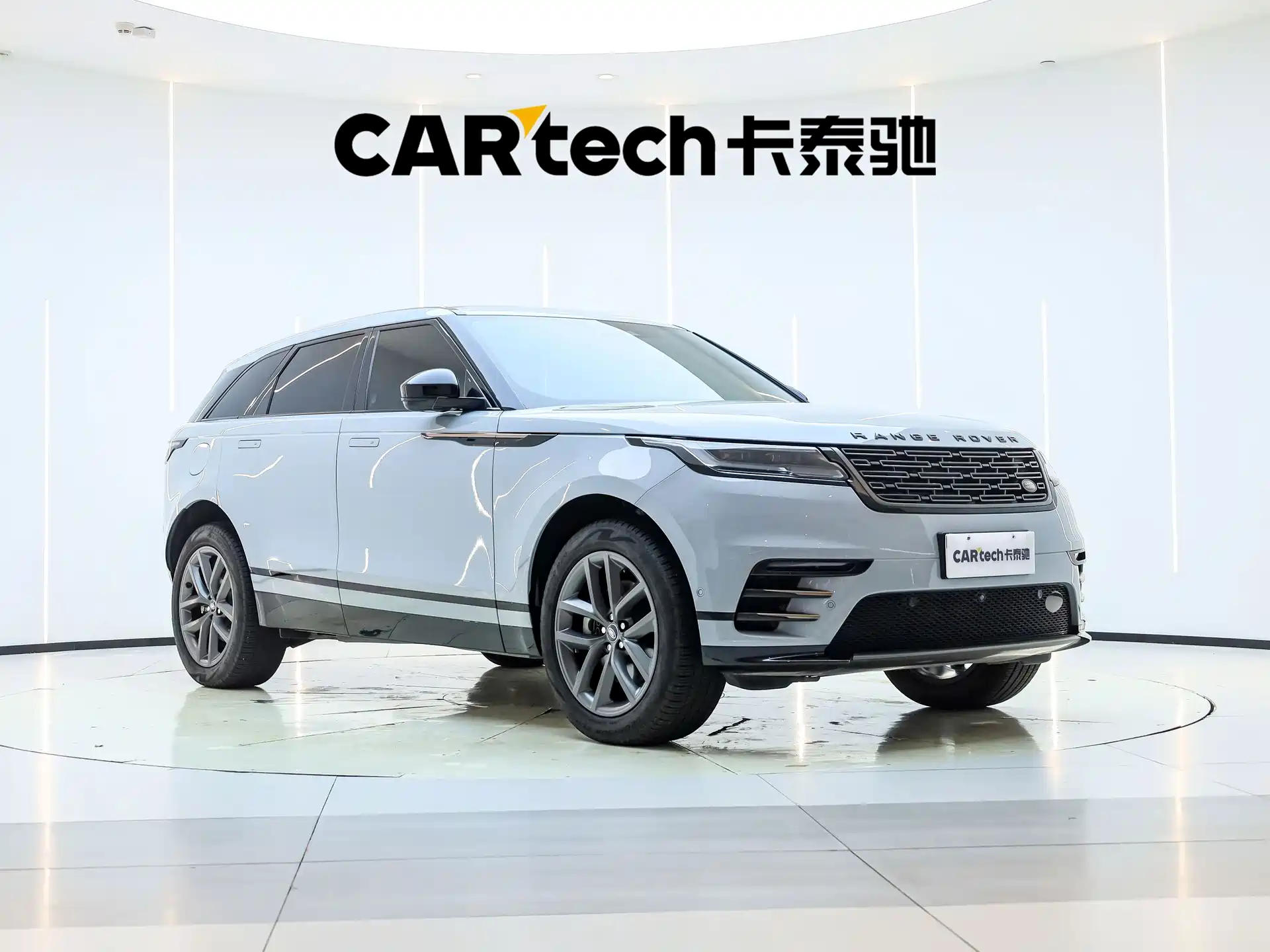 Фото 3 - Land Rover Range Rover Velar