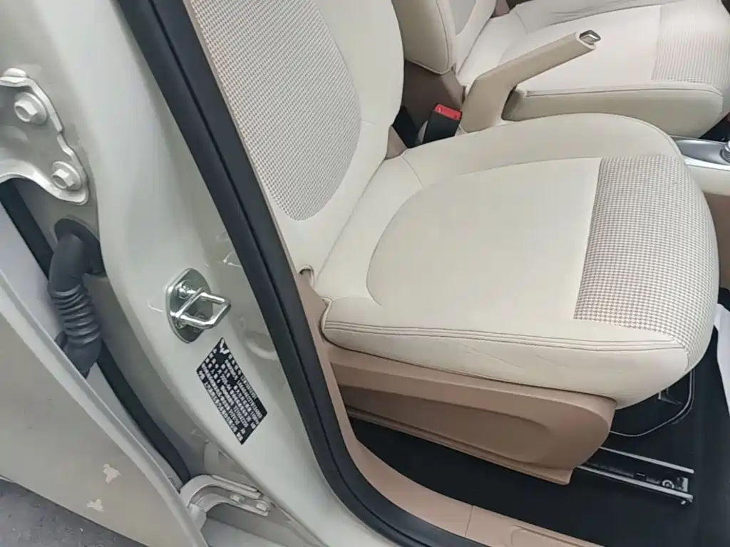 Wuling Motors Hongguang MINIEV 2026 2025 4-Door Advanced