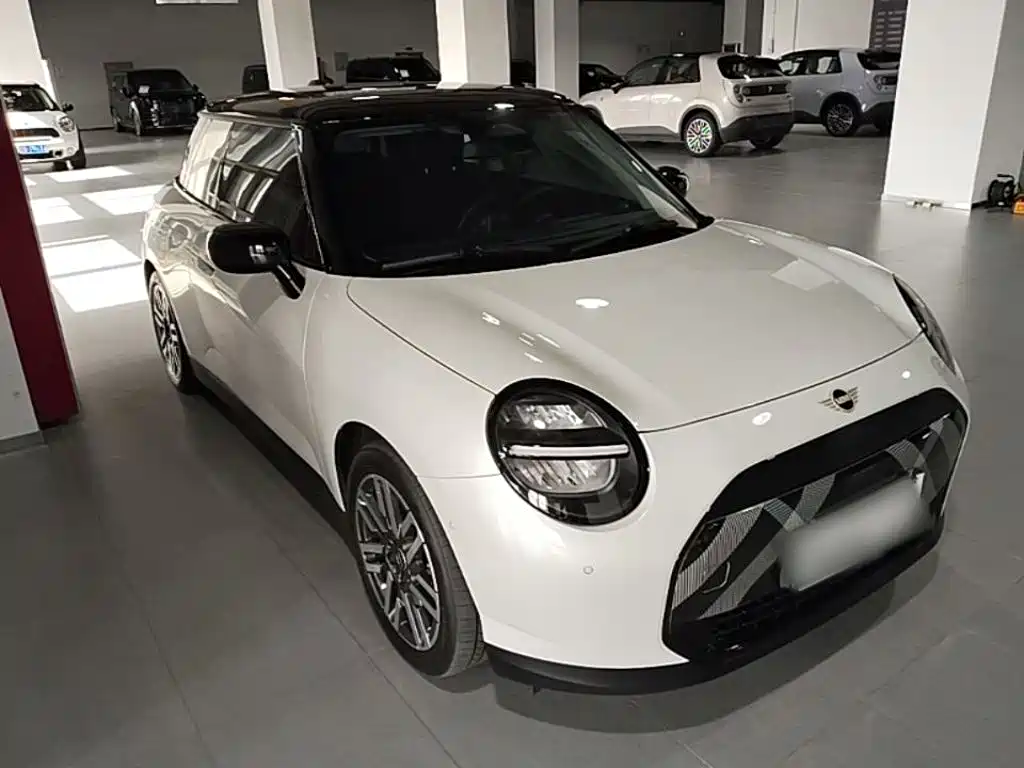 MINI Electric MINI COOPER 2025 2024 456km COOPER E Classic