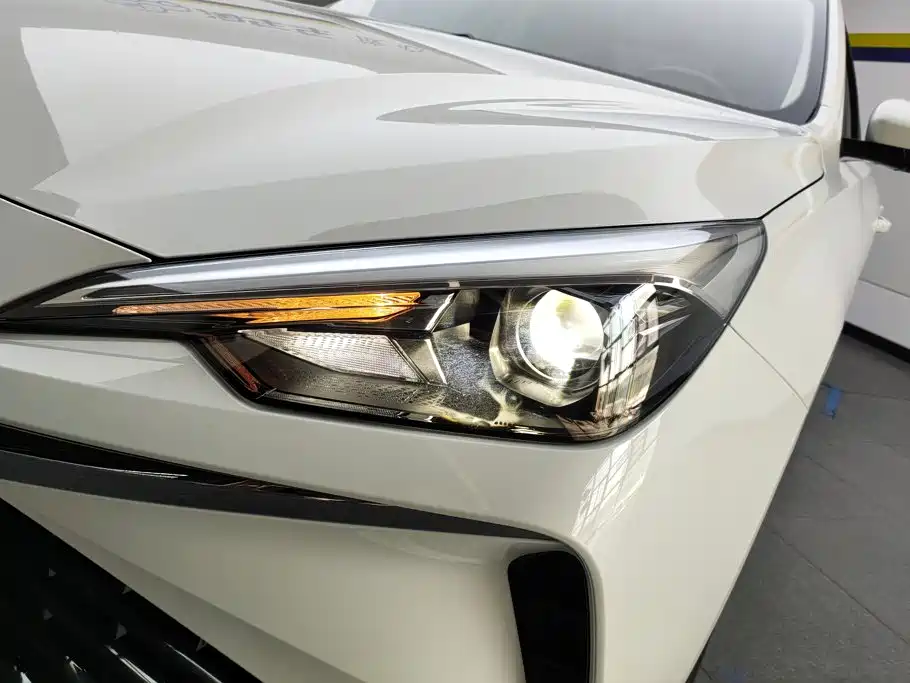 Roewe i5 2025 2023 1.5L CVT Luxury Edition
