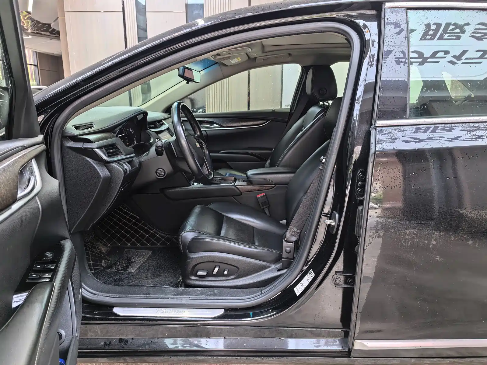 Photo 9 - Cadillac XTS