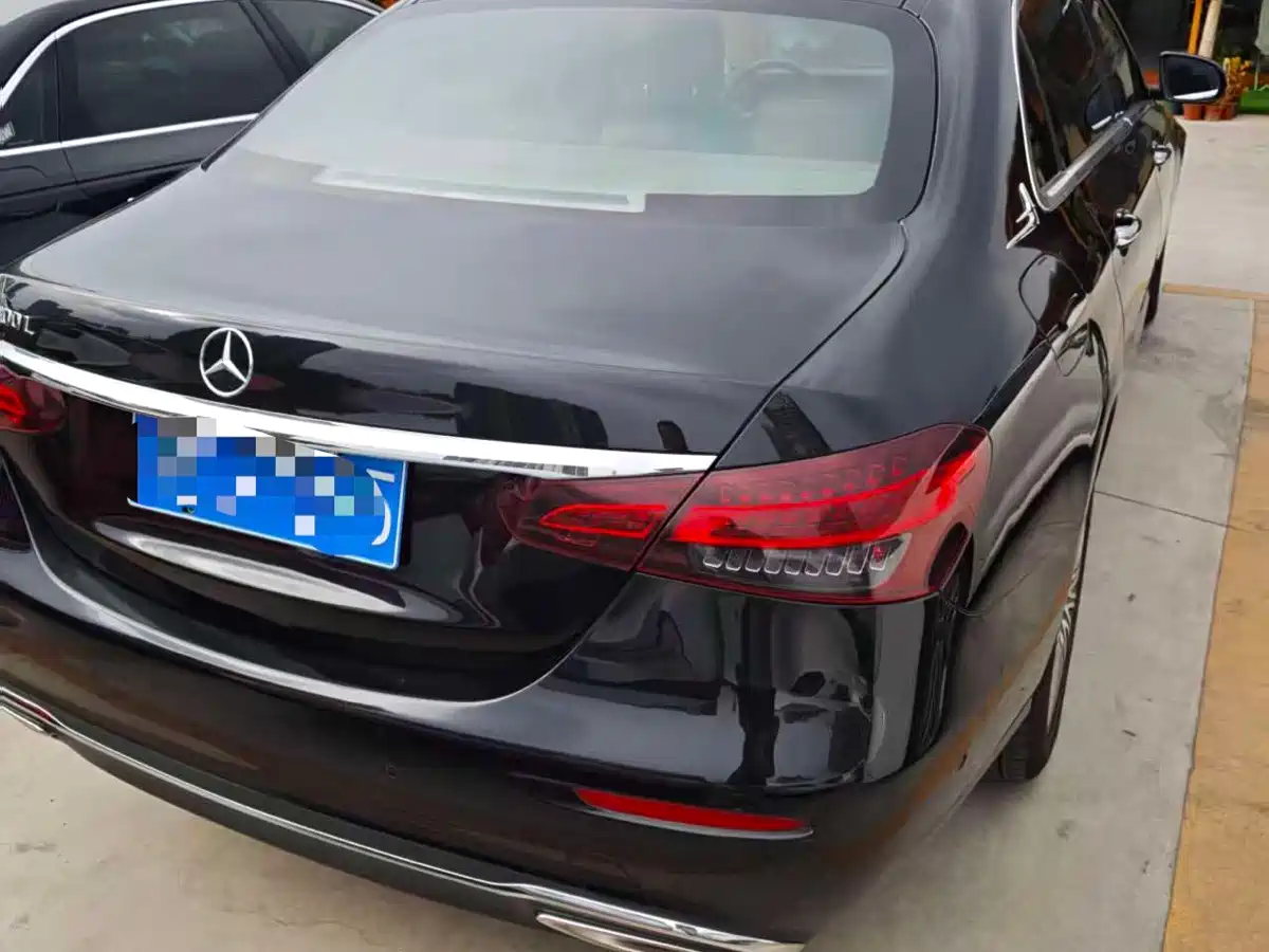 MERCEDES-BENZ E CLASS