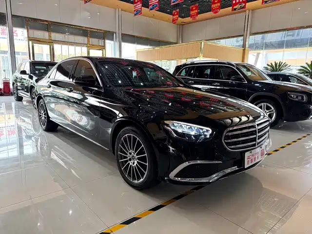 MERCEDES-BENZ E CLASS