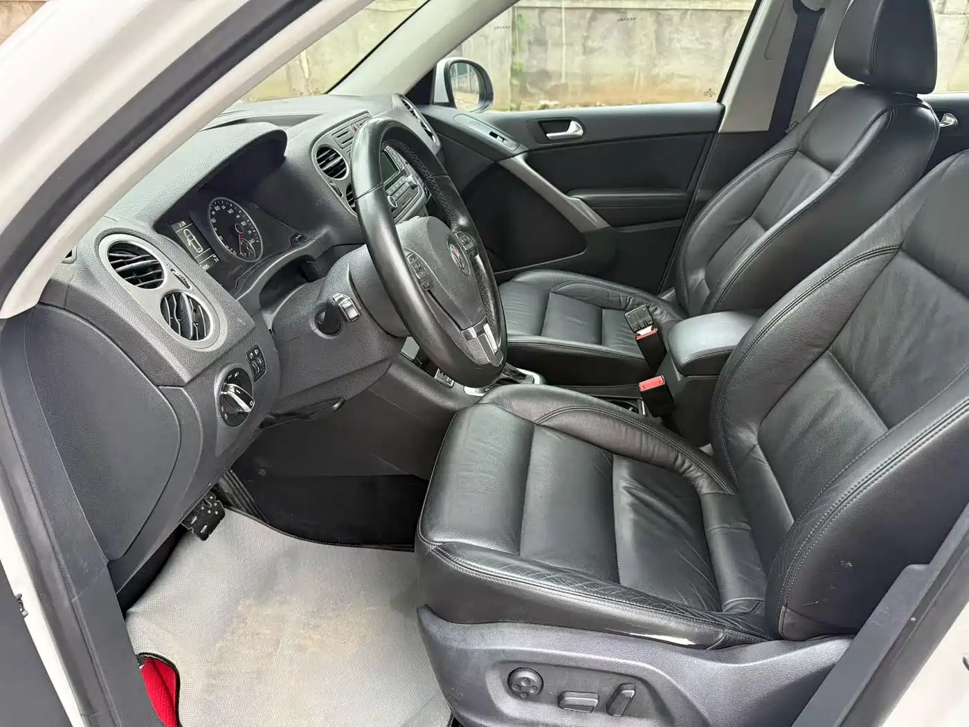 Volkswagen Tiguan 2012 2012 1.8TSI Automatic 4WD Trend Edition