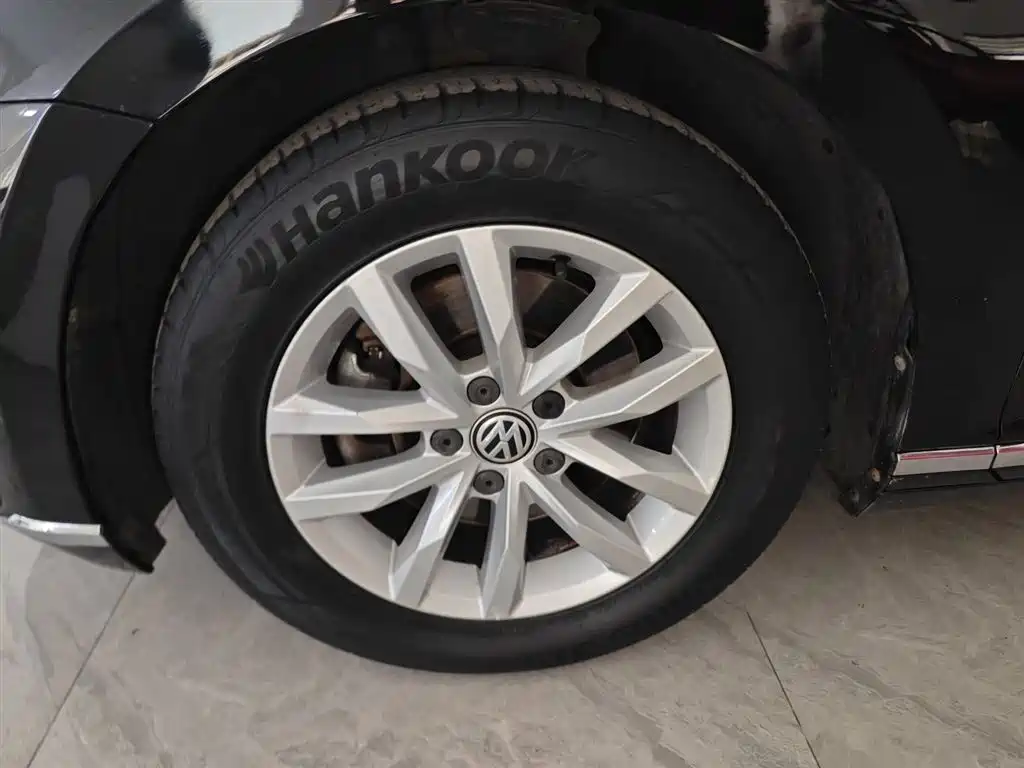 Volkswagen Magotan 2018 280TSI DSG Premium фото 23