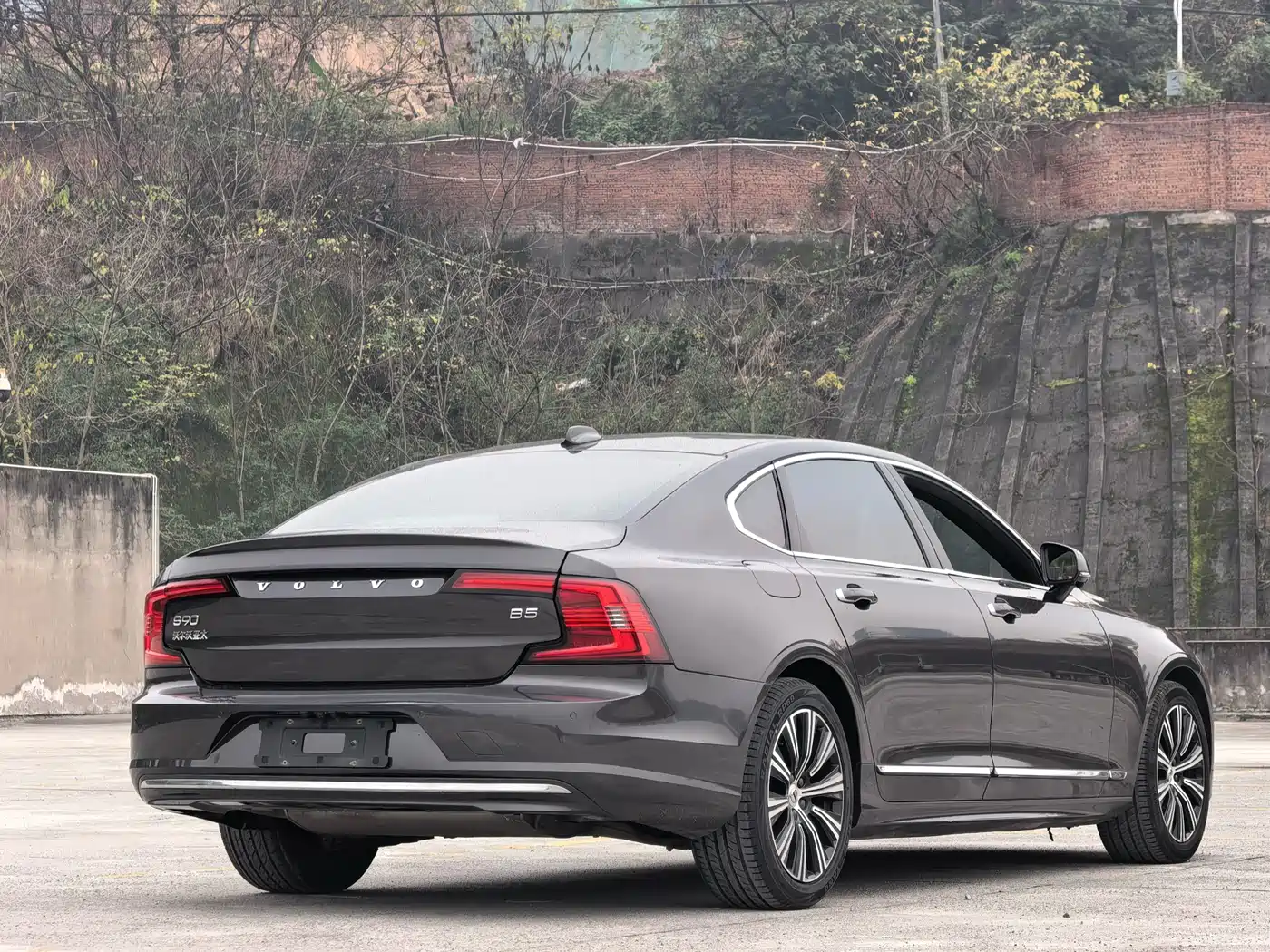VOLVO S90