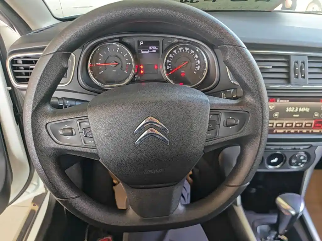 Фото 11 - Citroën C3-XR