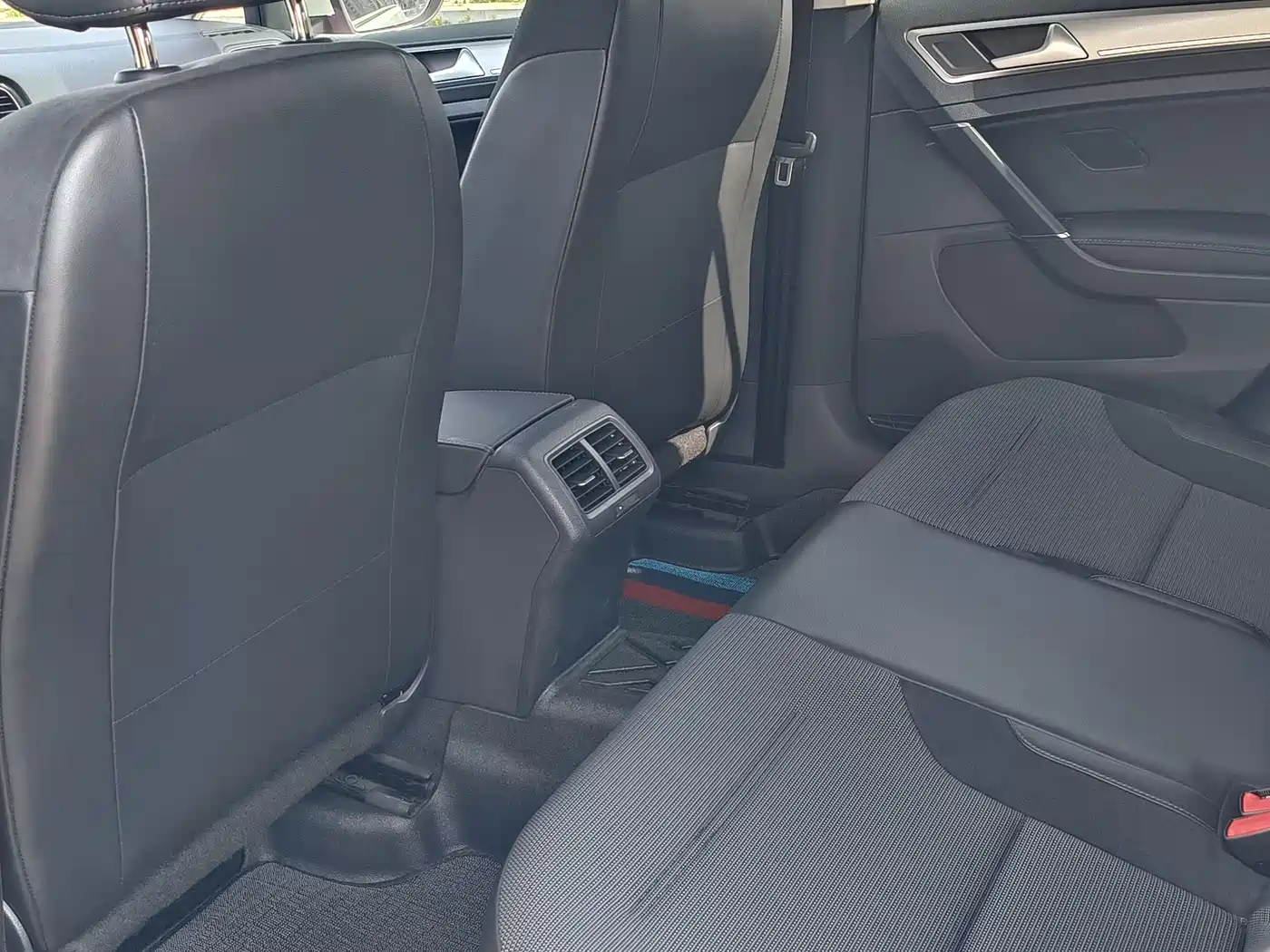 Volkswagen Golf 2018 230TSI Automatic Comfort фото 18