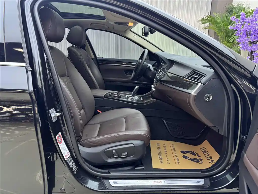 BMW 5 Series 2014 525Li Luxury Design Package фото 12