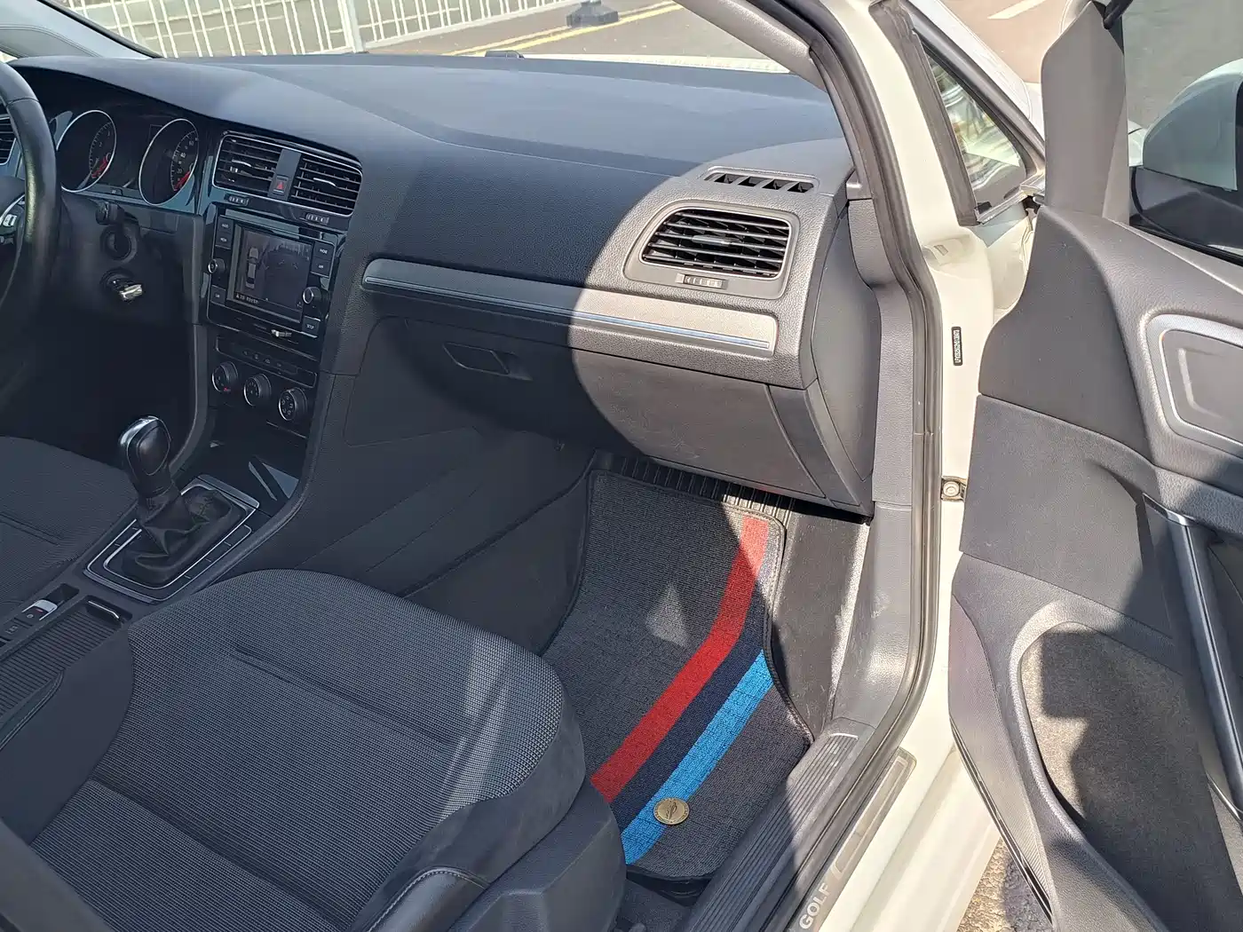 Volkswagen Golf 2018 230TSI Automatic Comfort фото 22