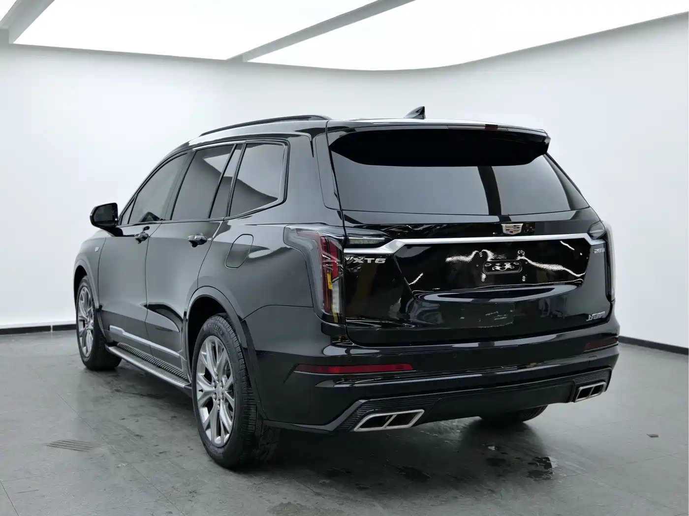 CADILLAC XT6