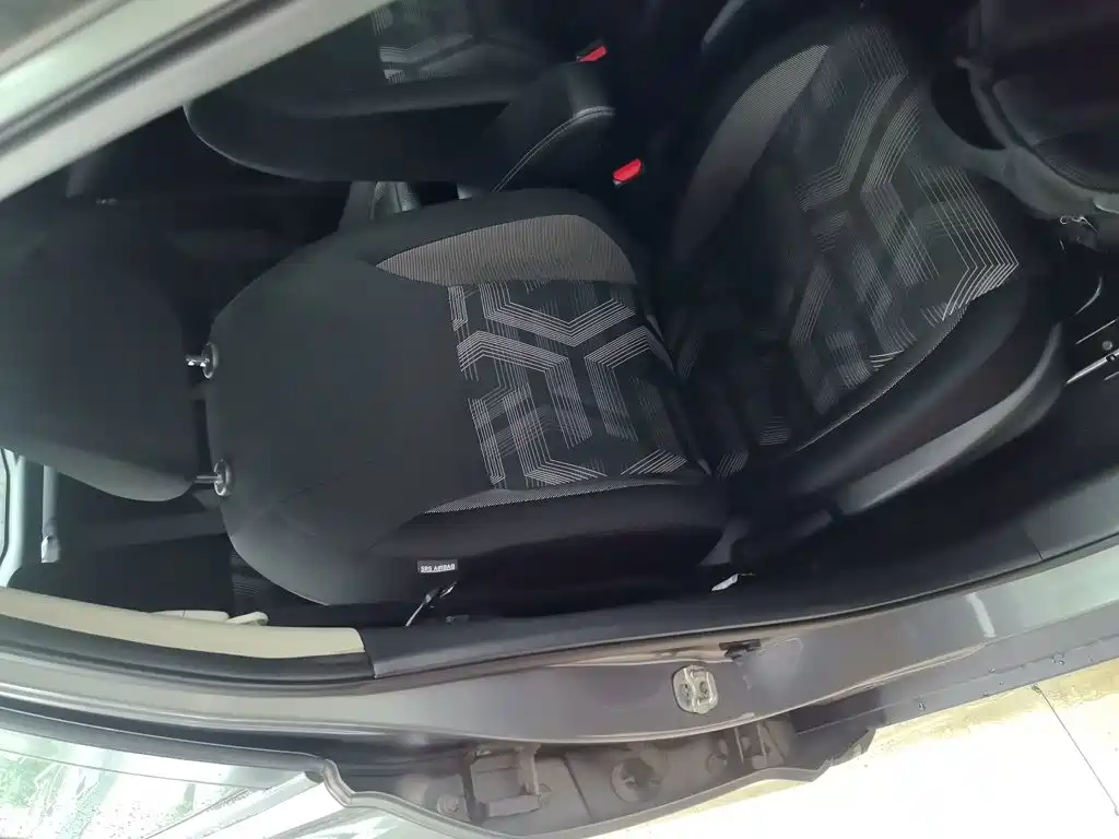 Nissan Kicks 2020 2021 1.5L XL CVT Cool Edition