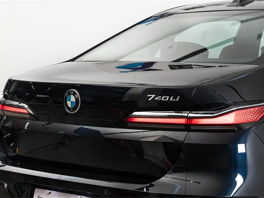 BMW 7 Series 2023 Model 740Li Leading M Sport Package фото 9