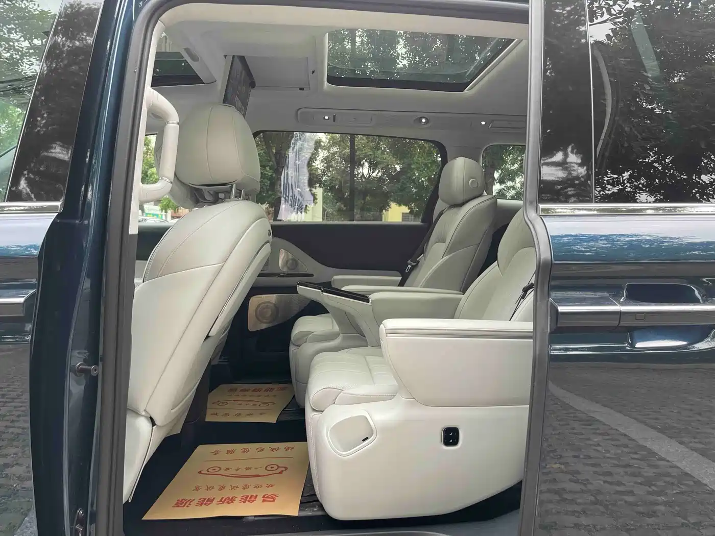 Voyah Auto Voyah Dreamer 2025 PHEV AWD Flagship Kunpeng Edition фото 12