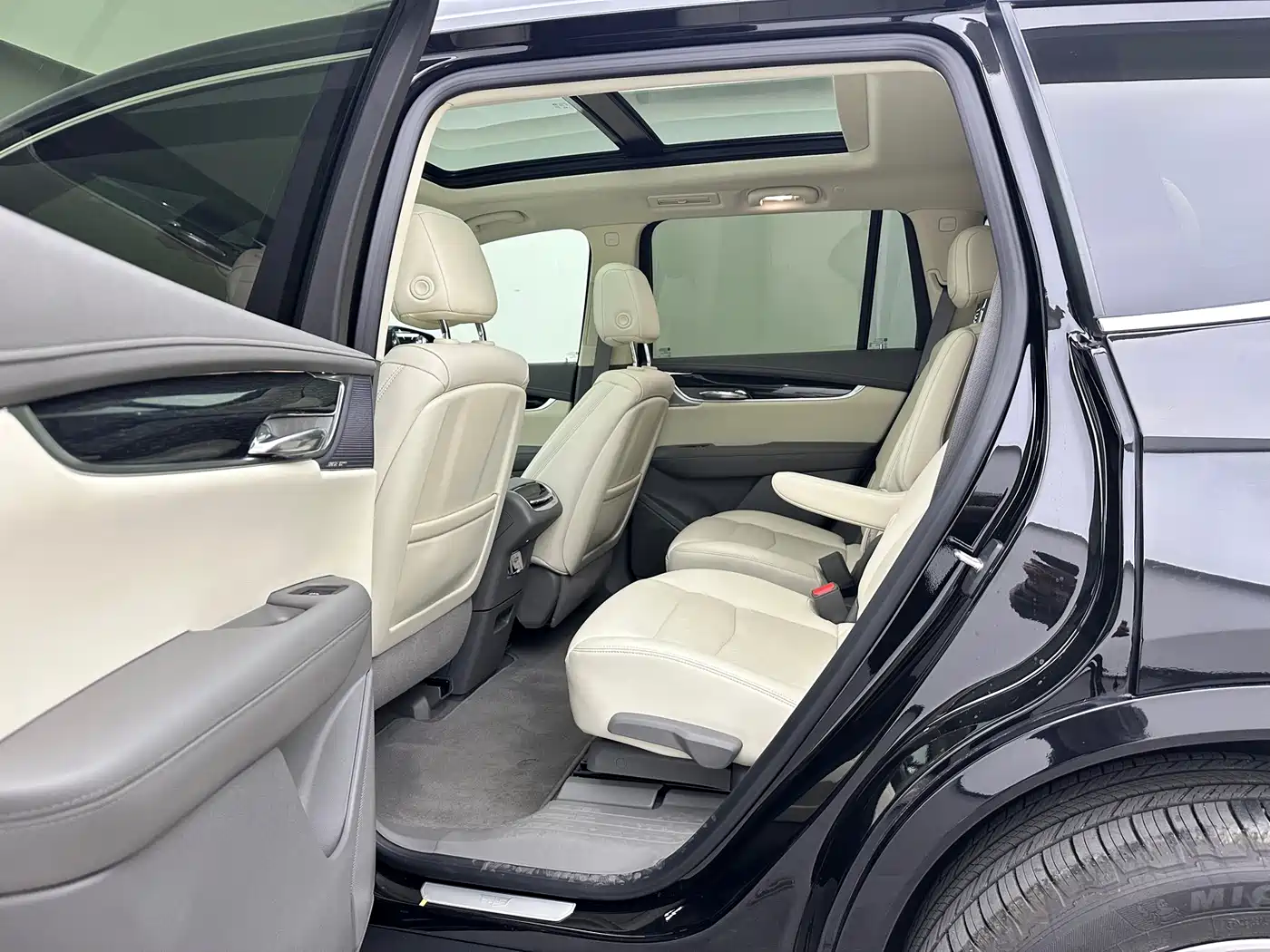 Cadillac XT6 2022 2.0T 6-Seater 4WD Luxury Edition фото 13