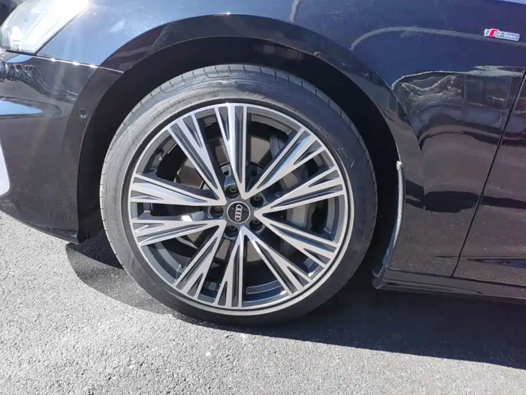 Photo 23 - Audi A6L