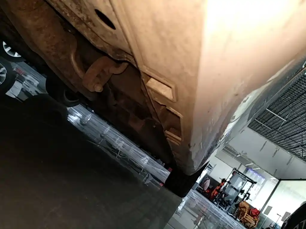 Фото 21 - Geely Emgrand L HiP