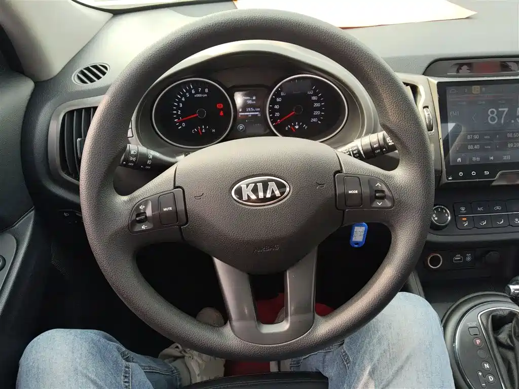 Kia Sportage 2016 2.0L Automatic 2WD GL фото 7