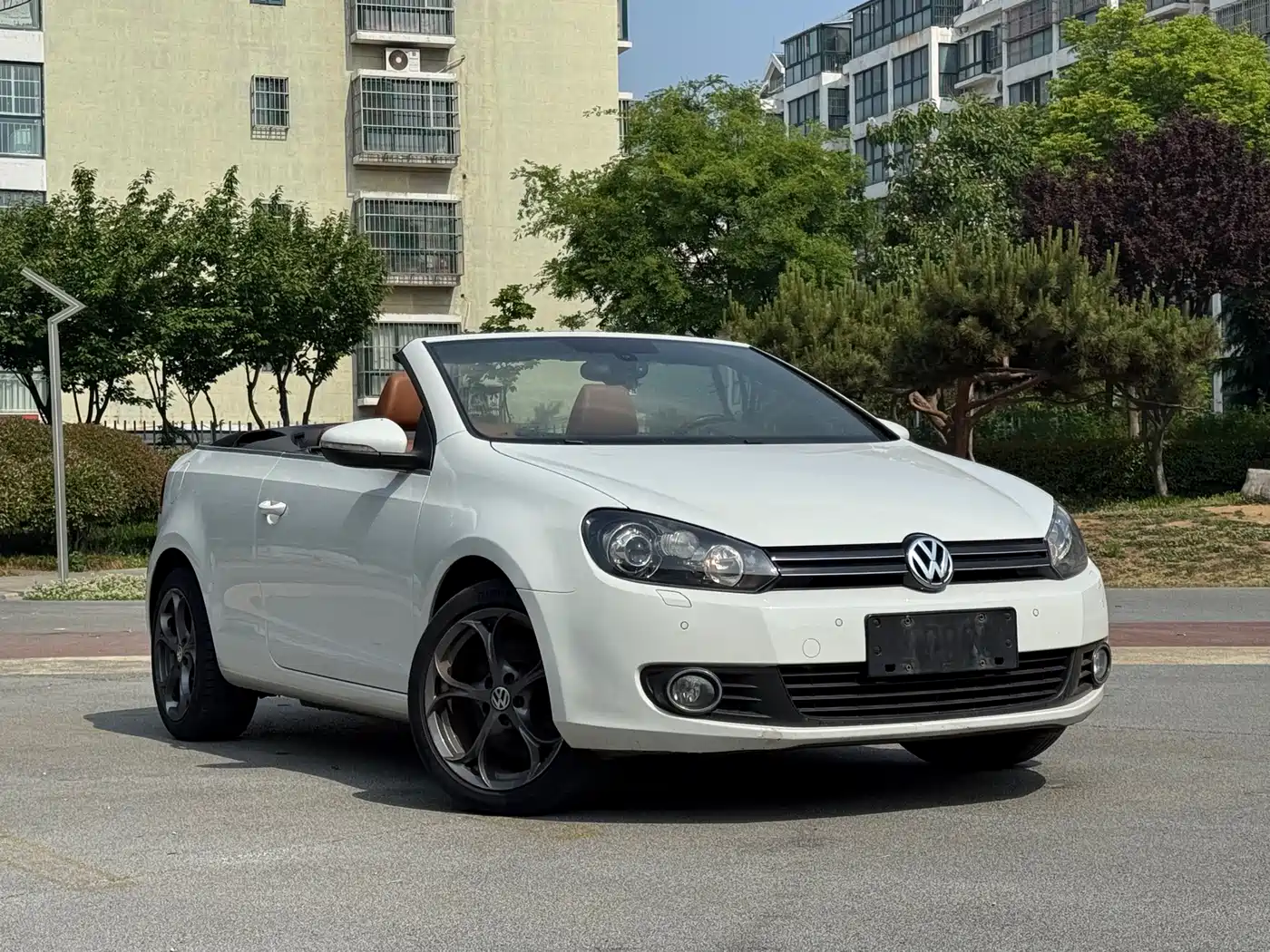Volkswagen Golf (Import) 2012 1.4TSI Comfort Convertible Edition фото 3