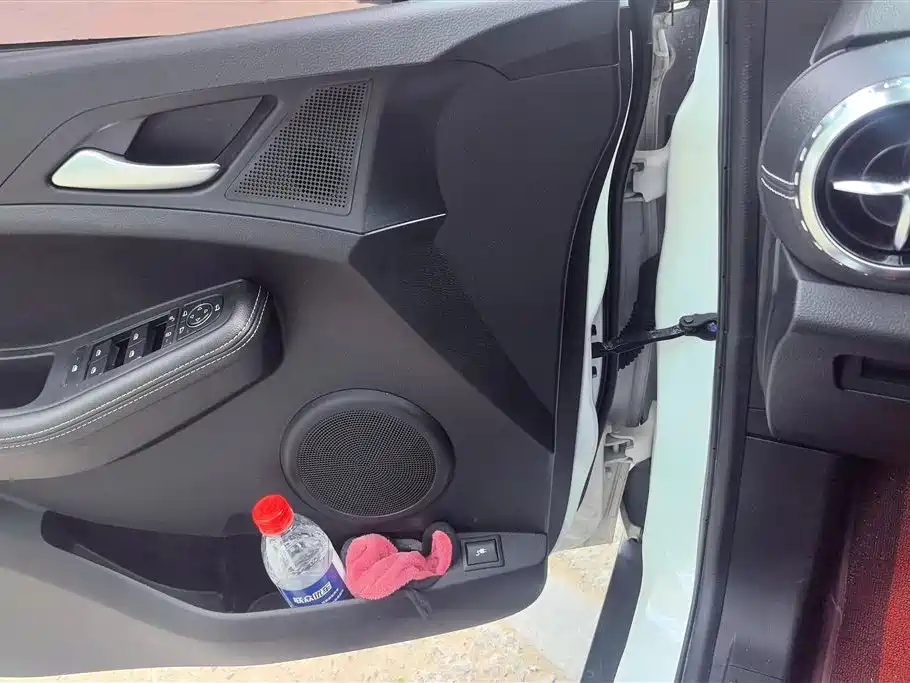 BYD Yuan New Energy 2019 EV360 Smart Connect Edition фото 7