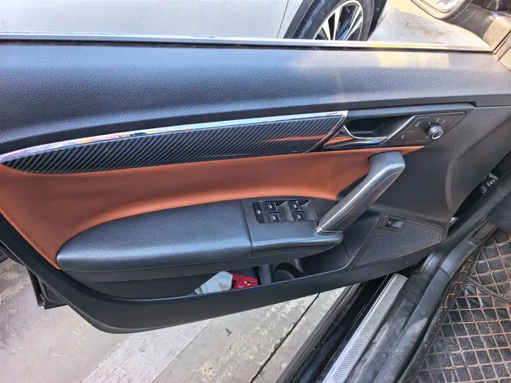 Volkswagen Lavida 2014 Model 1.4TSI DSG Sport фото 7