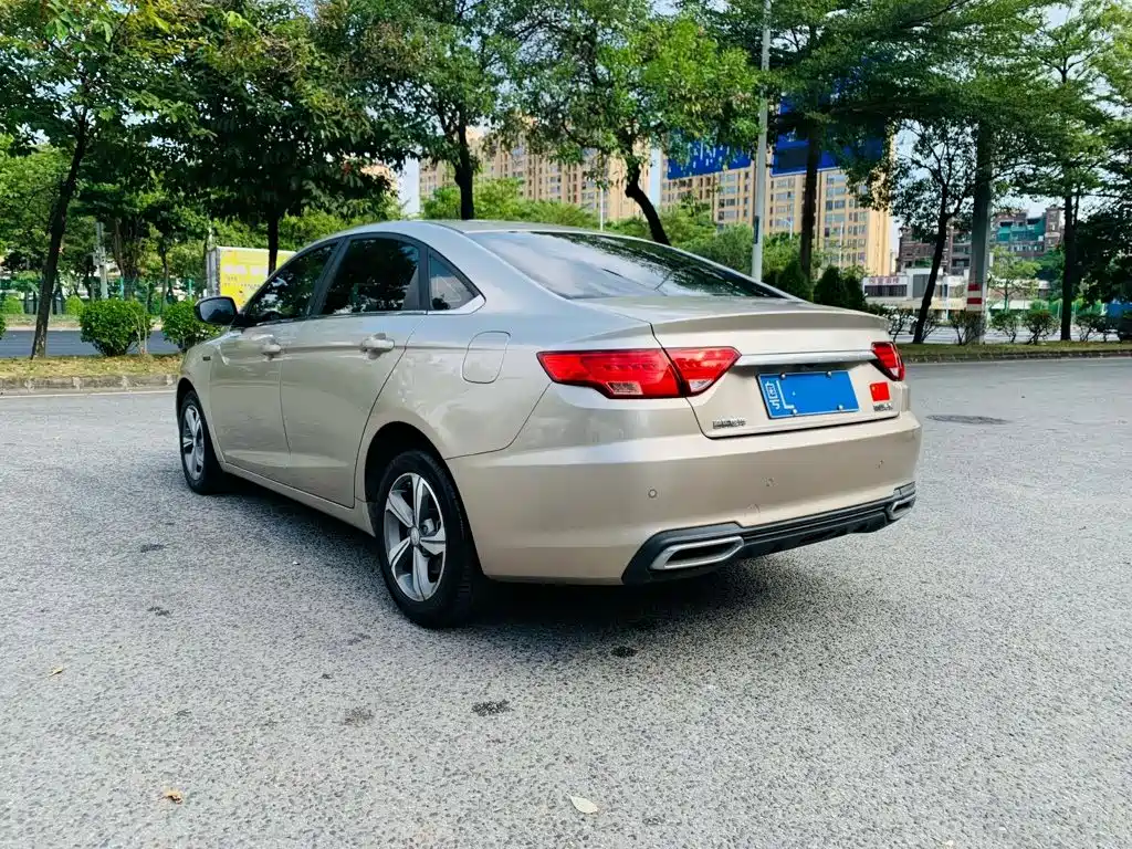 Photo 10 - Geely Emgrand GL