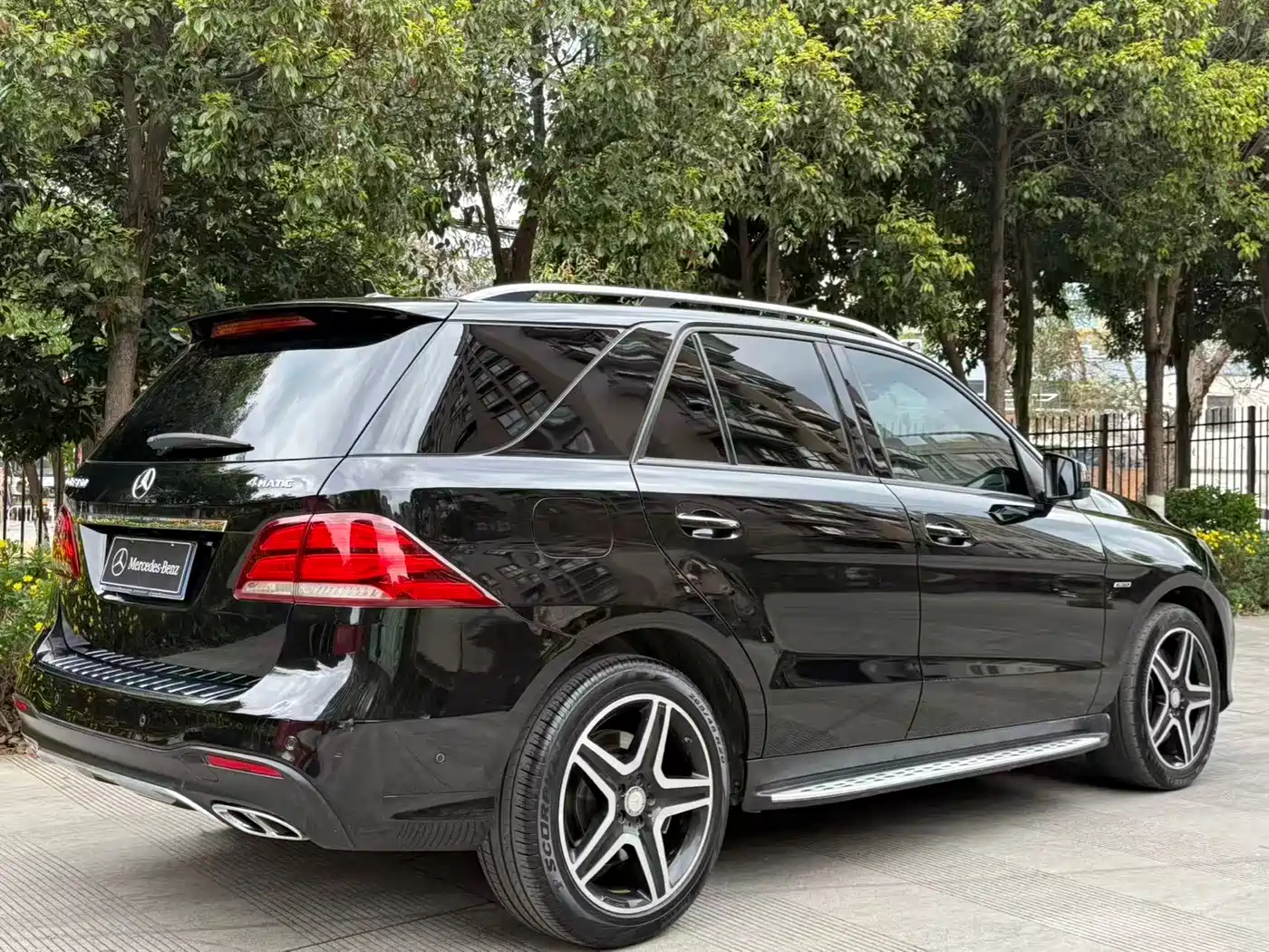 Mercedes-Benz GLE 2017 GLE 450 AMG 4MATIC фото 42