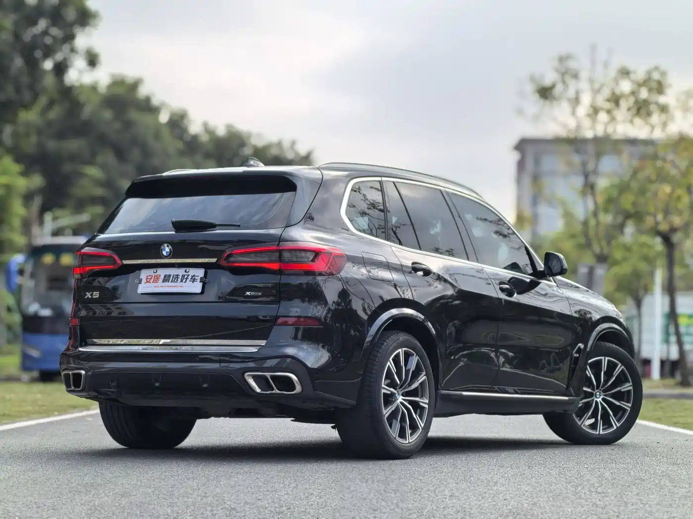 BMW X5 (Import) 2020 xDrive40i M Sport Package фото 3